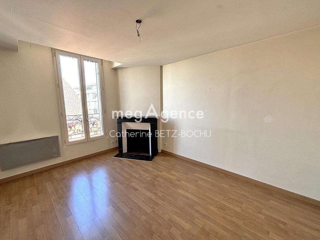 Appartement à GENNEVILLIERS