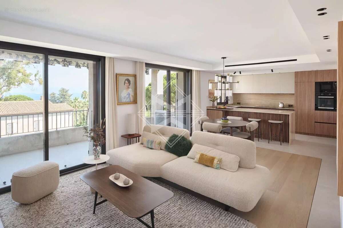 Appartement à VILLENEUVE-LOUBET