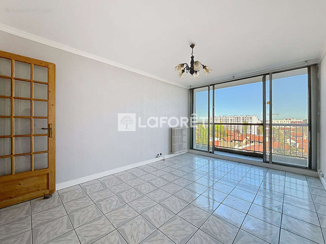 Appartement à VILLEJUIF