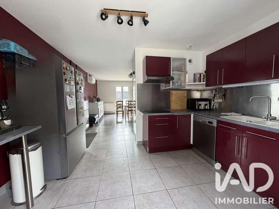 Maison 110 m² à Molliens-Dreuil  - photo 5
