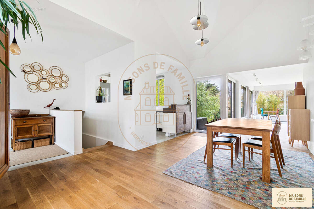 Maison à LE VESINET