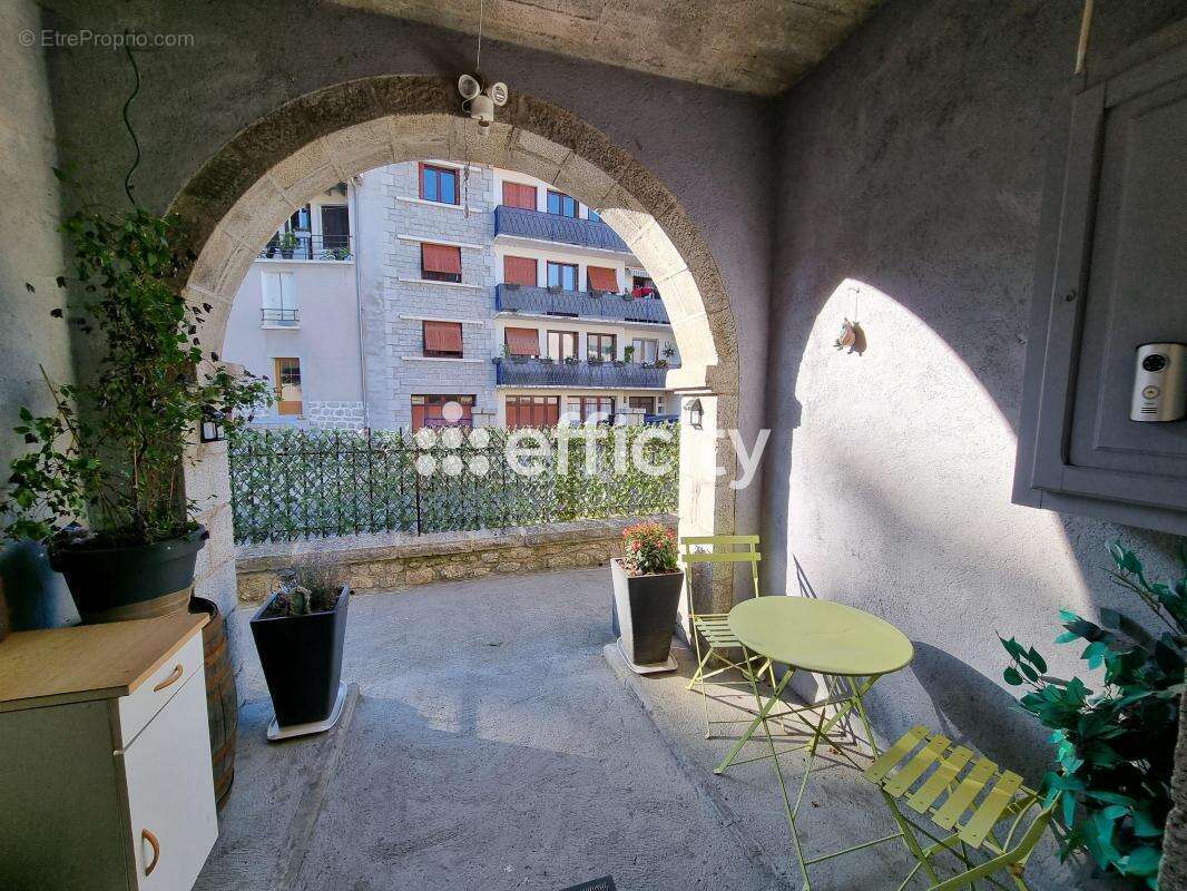 Maison à LE MALZIEU-VILLE