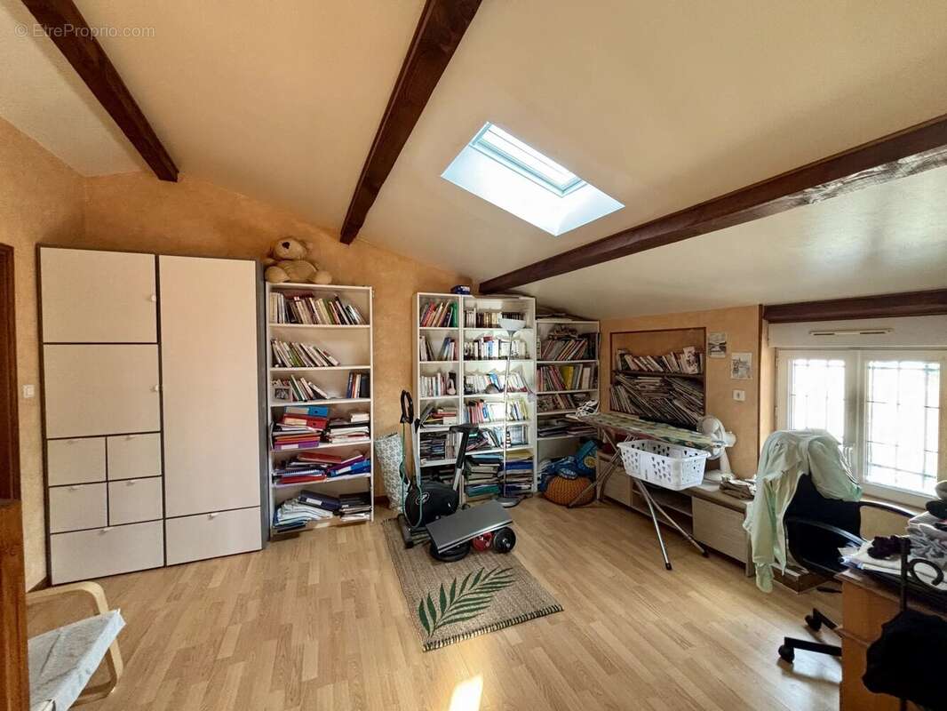 Maison à LA ROCHE-BLANCHE