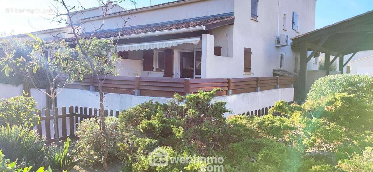 Le petit espace arboré. - Appartement à SAINTES-MARIES-DE-LA-MER