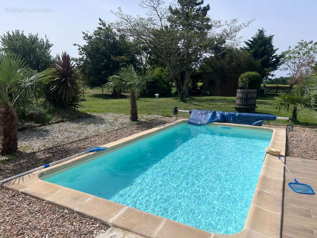 Maison à vendre 5 pièces VARZAY (17) avec piscine - photo 20