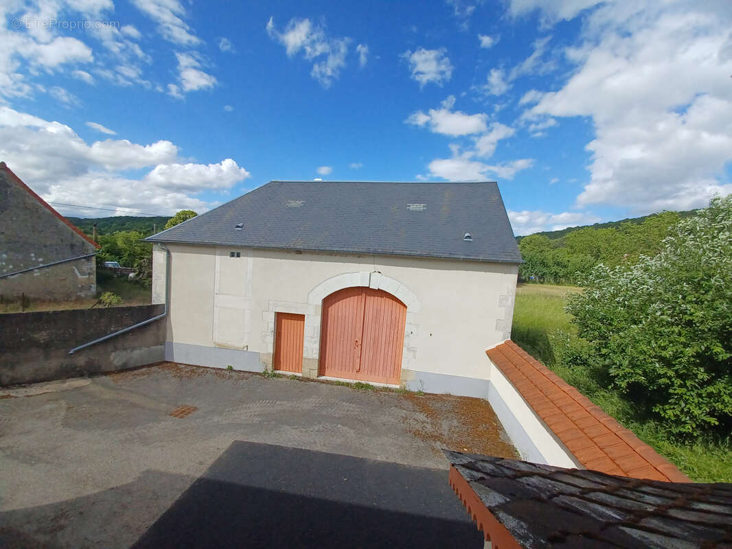 Maison à CHATEAUNEUF-VAL-DE-BARGIS