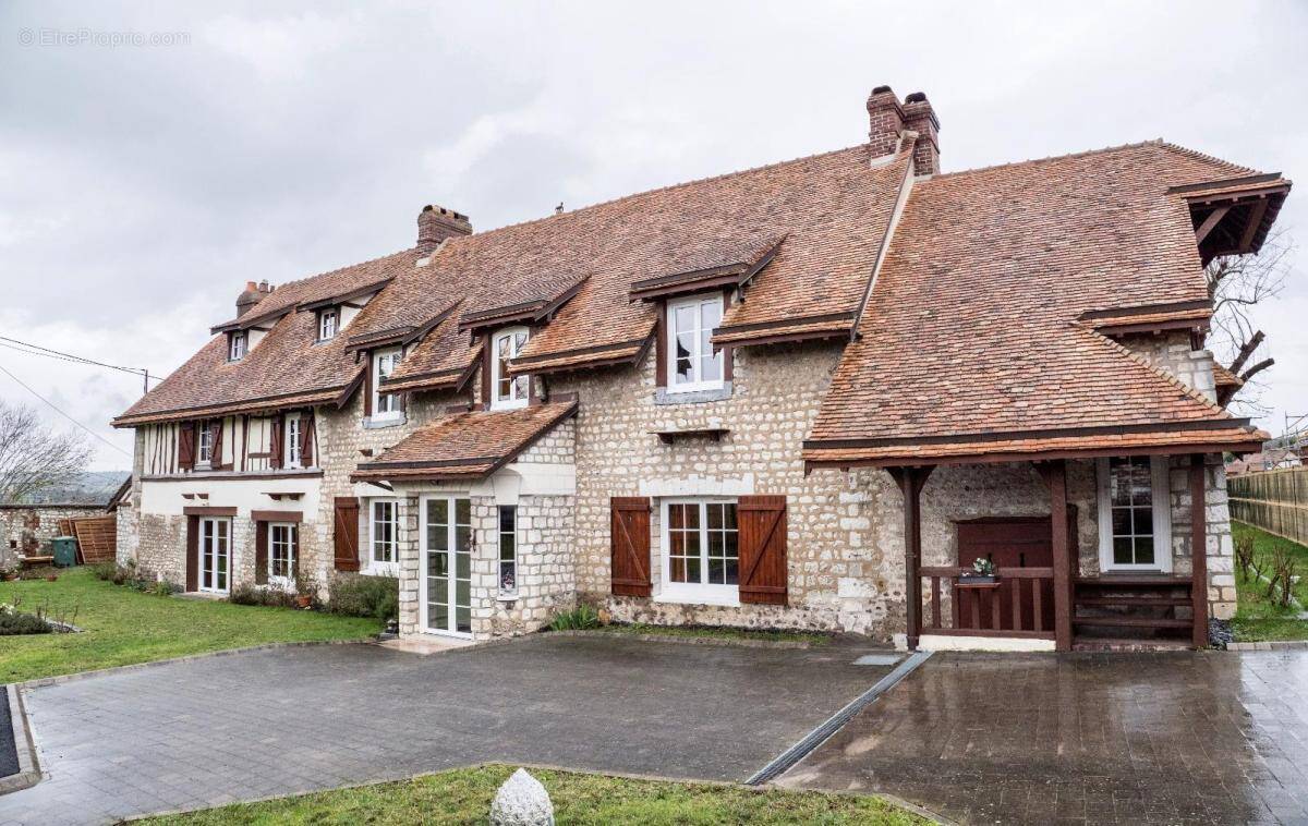 Maison à LES DAMPS