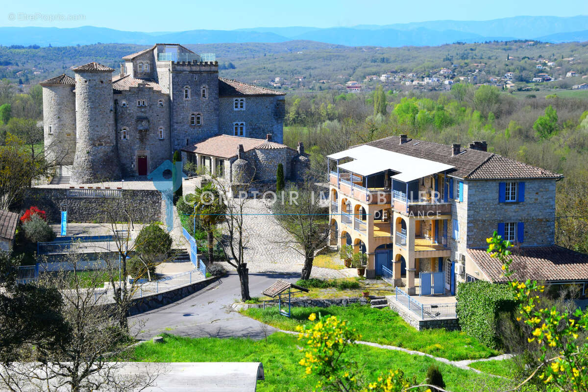 Maison à VALLON-PONT-D'ARC