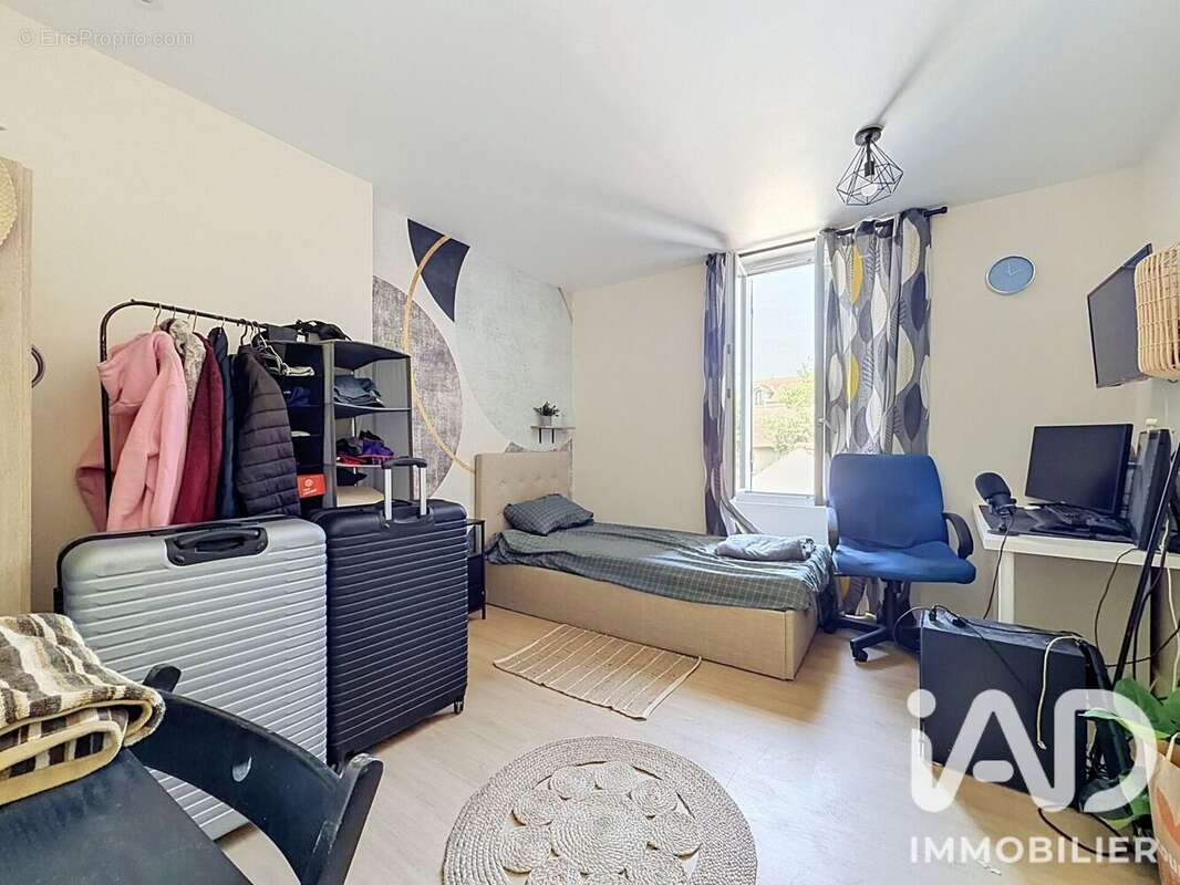 Maison 120 m² à Saint-Pierre-Du-Perray  - photo 5