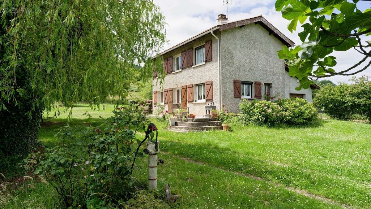 Maison à LES BORDES-SUR-ARIZE