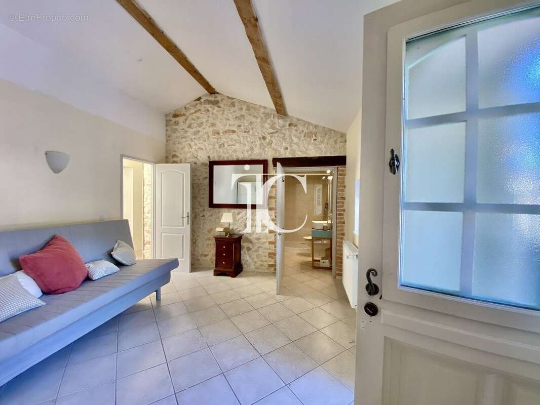 Maison à BARJAC
