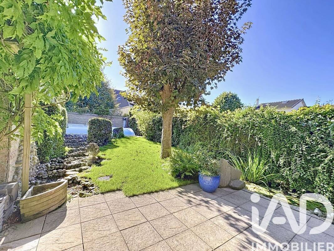 Photo 1 - Maison à VELIZY-VILLACOUBLAY