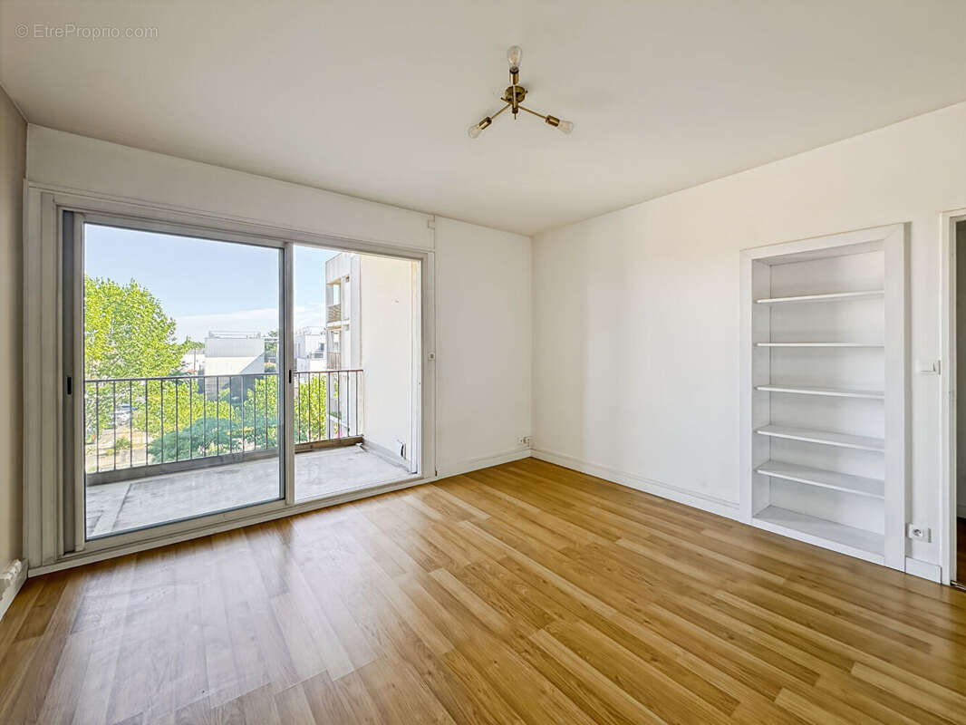 Appartement 3 pièces à Talence centre - 248 000 - photo 2