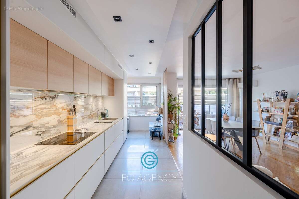 Appartement à MARSEILLE-8E