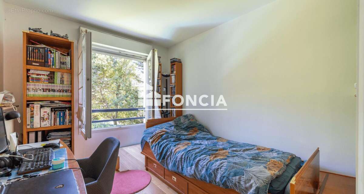 Appartement à FRESNES