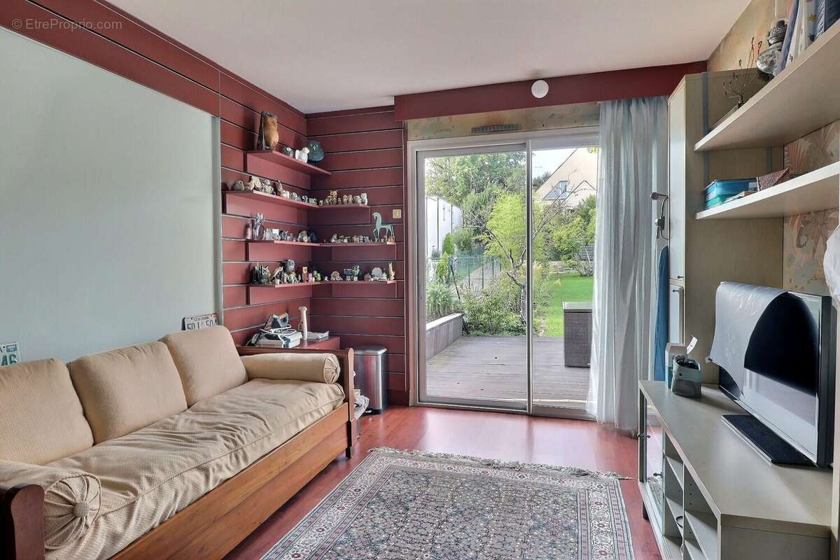 Maison à VERRIERES-LE-BUISSON