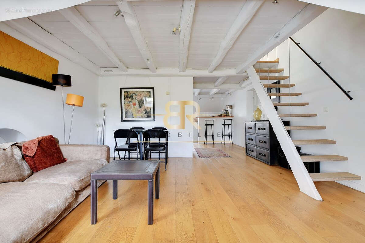 Appartement à PARIS-11E