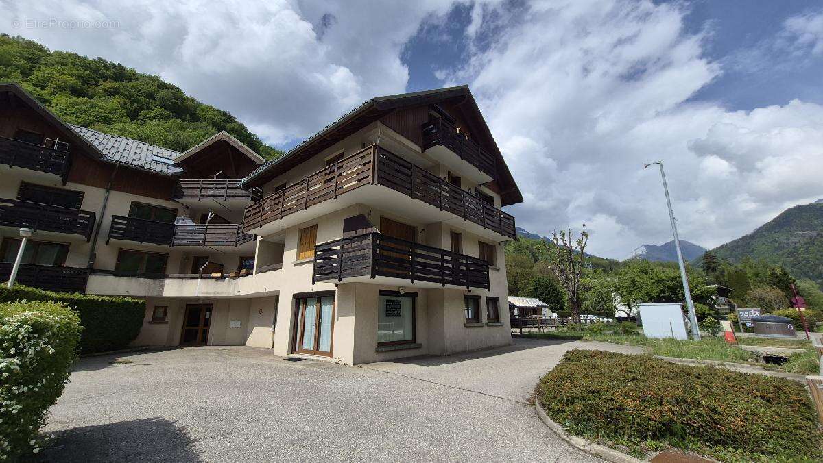 Appartement à ALLEMOND