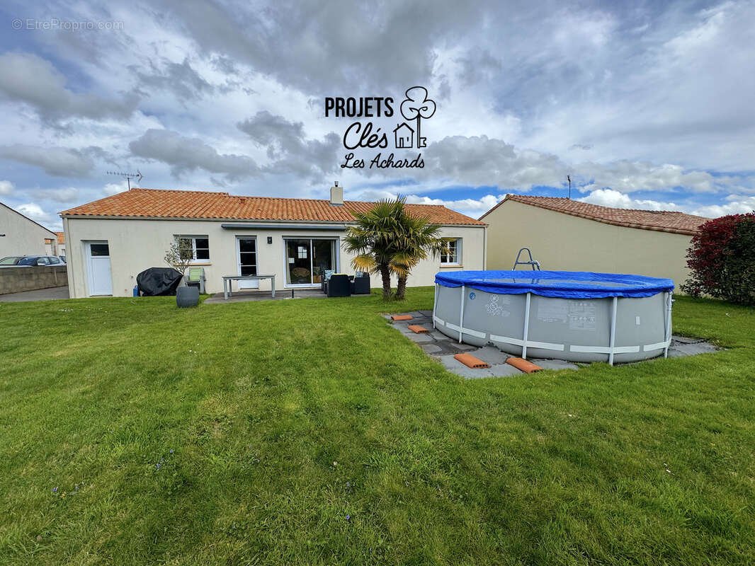 Maison à LE GIROUARD