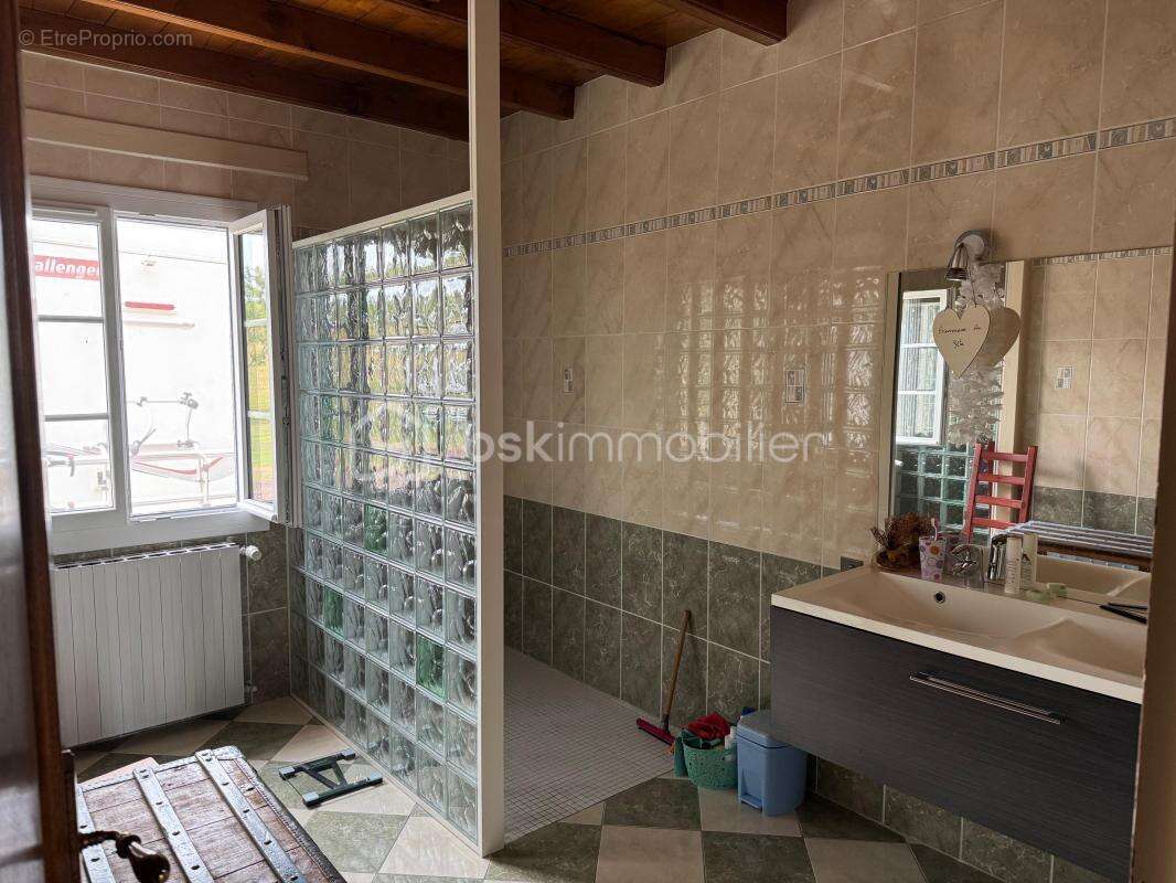 Maison à SAINT-VINCENT-JALMOUTIERS