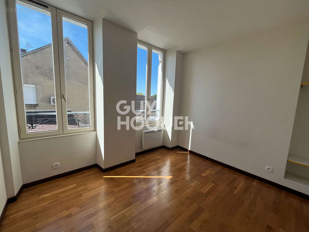 Appartement à MONETEAU