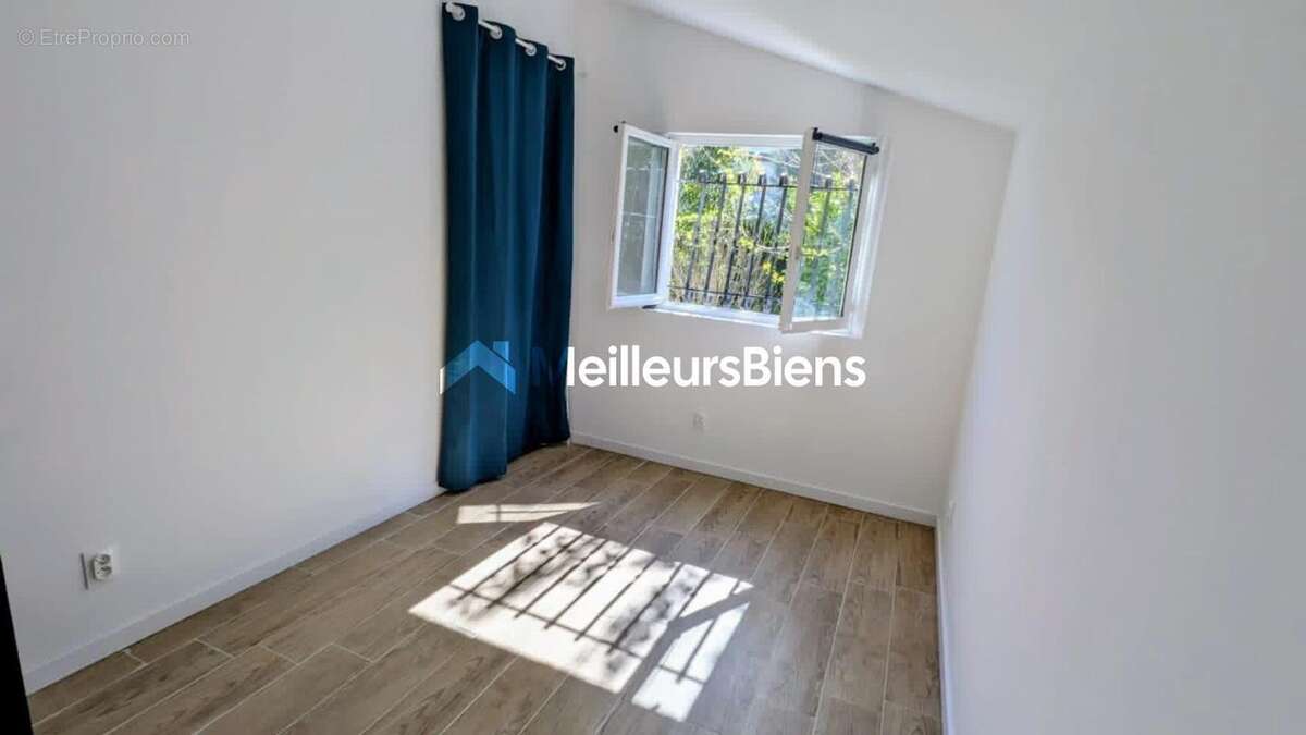 Maison à SAINT-FELIX-DE-LODEZ