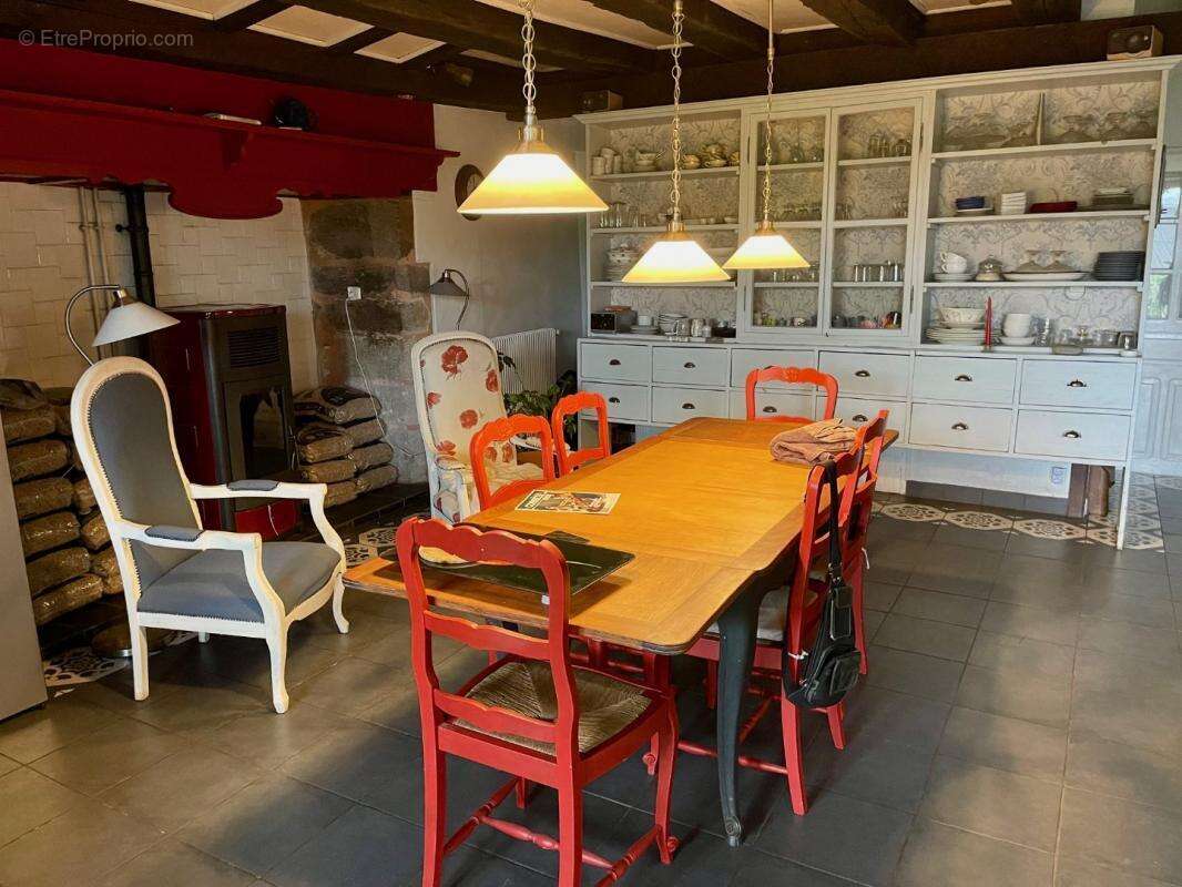 Maison à SAINT-BONNET-LA-RIVIERE