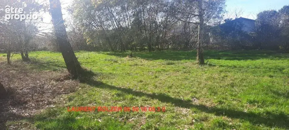 Terrain à TRESSES