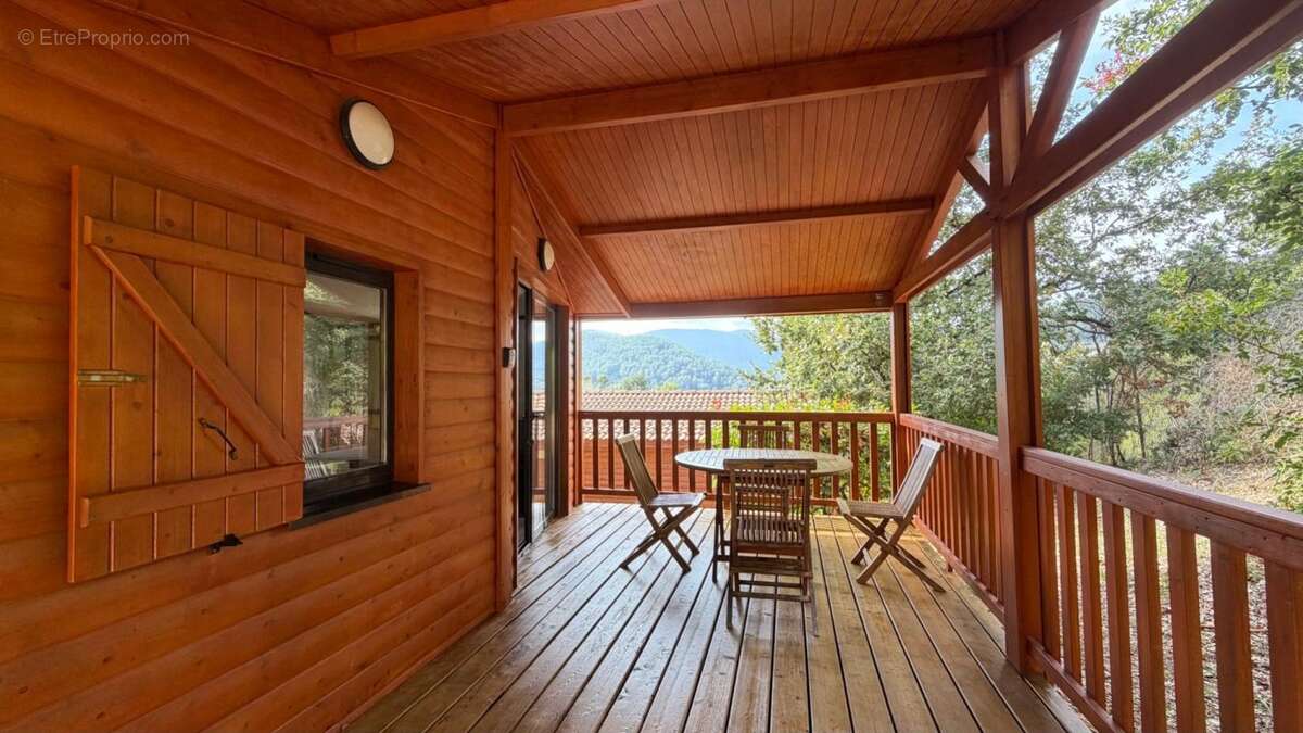 Maison à SOLLIES-TOUCAS