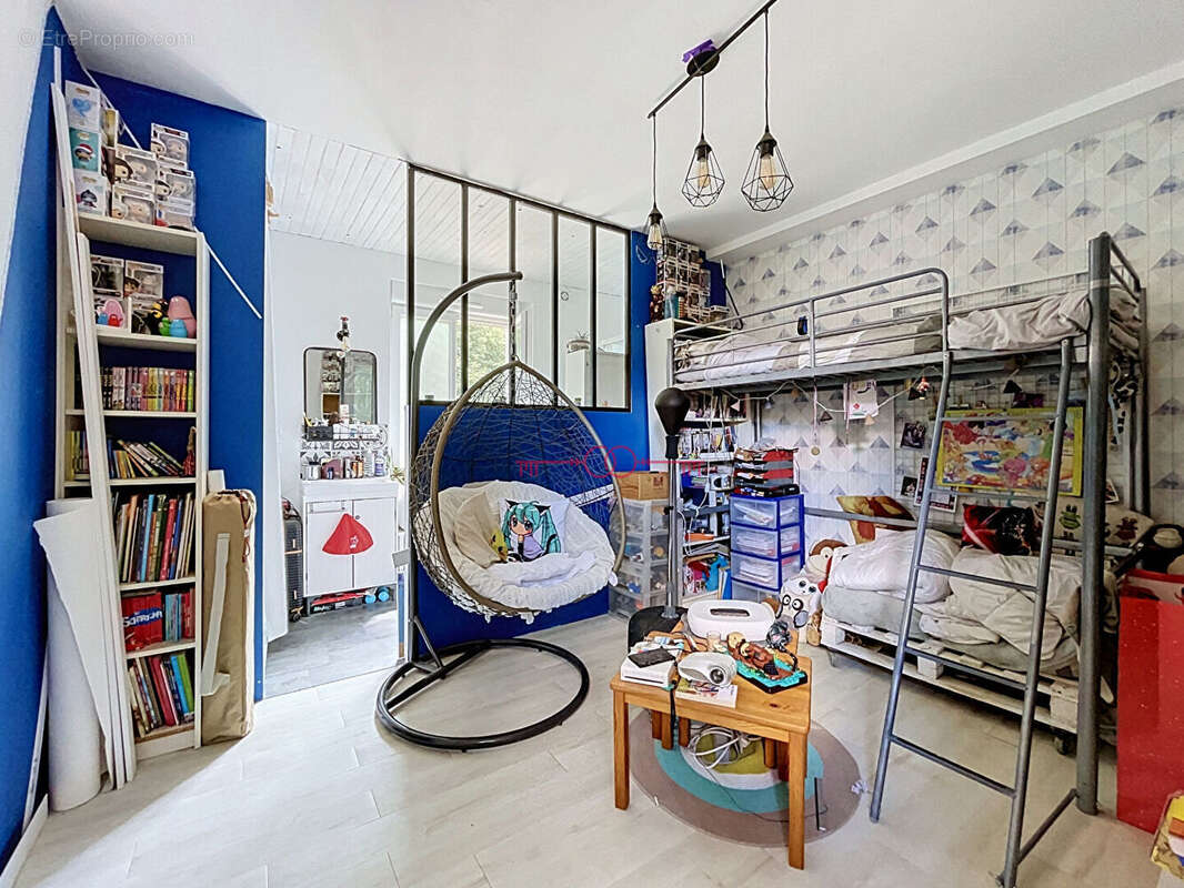 Maison de charme 6 pièces d'environ130 m2 à Vienne-le-Château - photo 12