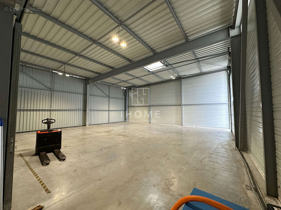 Commerce à LA CHAPELLE-ACHARD