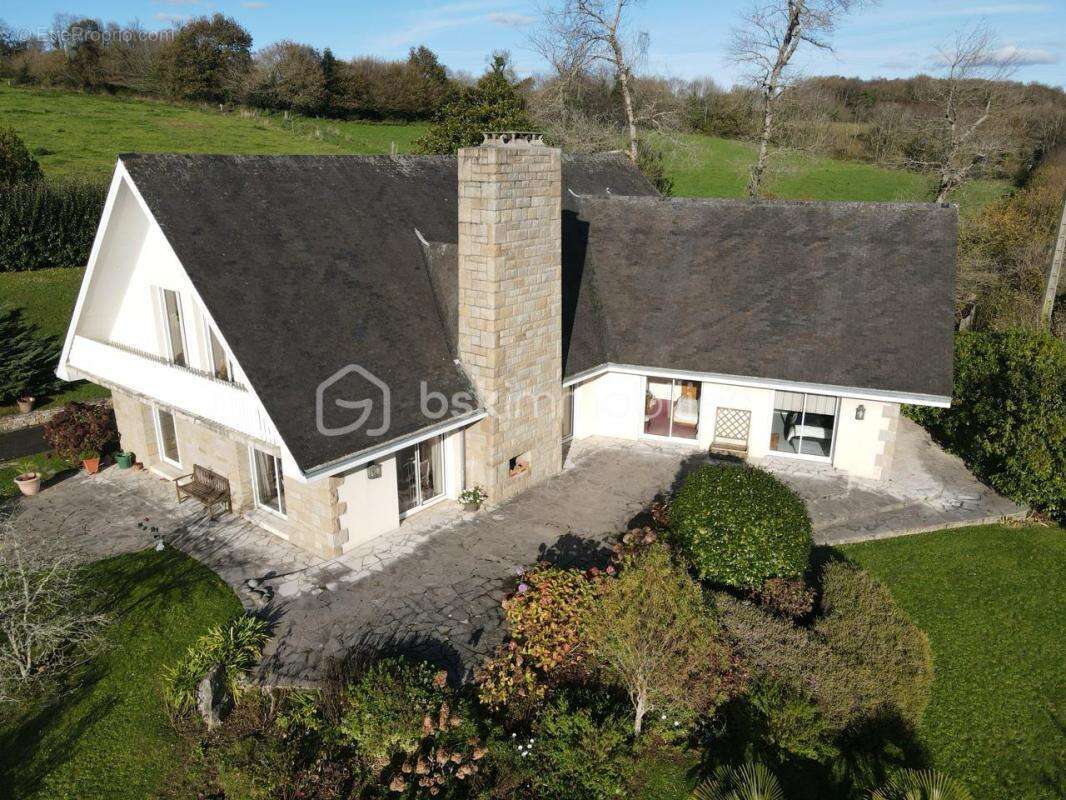 Maison à PLOUEDERN