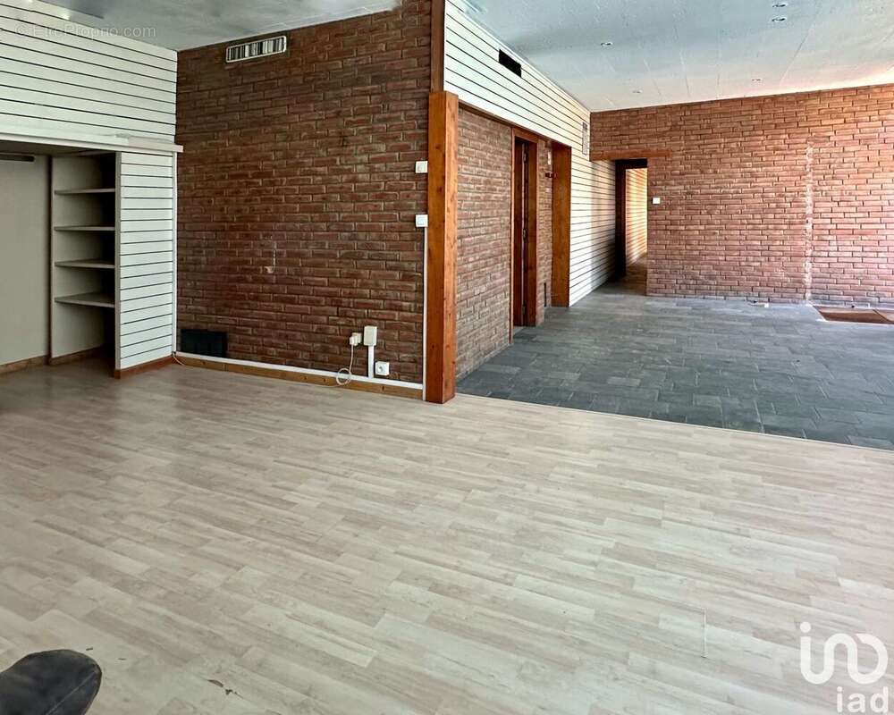 Photo 4 - Commerce à ALBERTVILLE