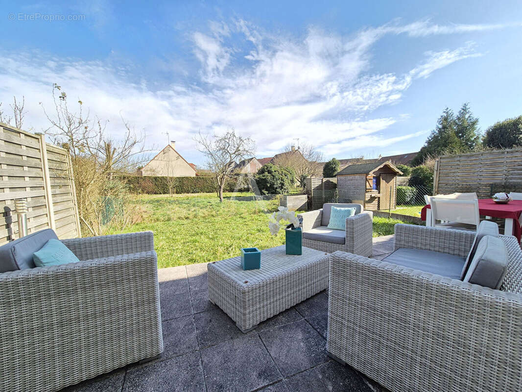 Appartement à CHEVRY-COSSIGNY