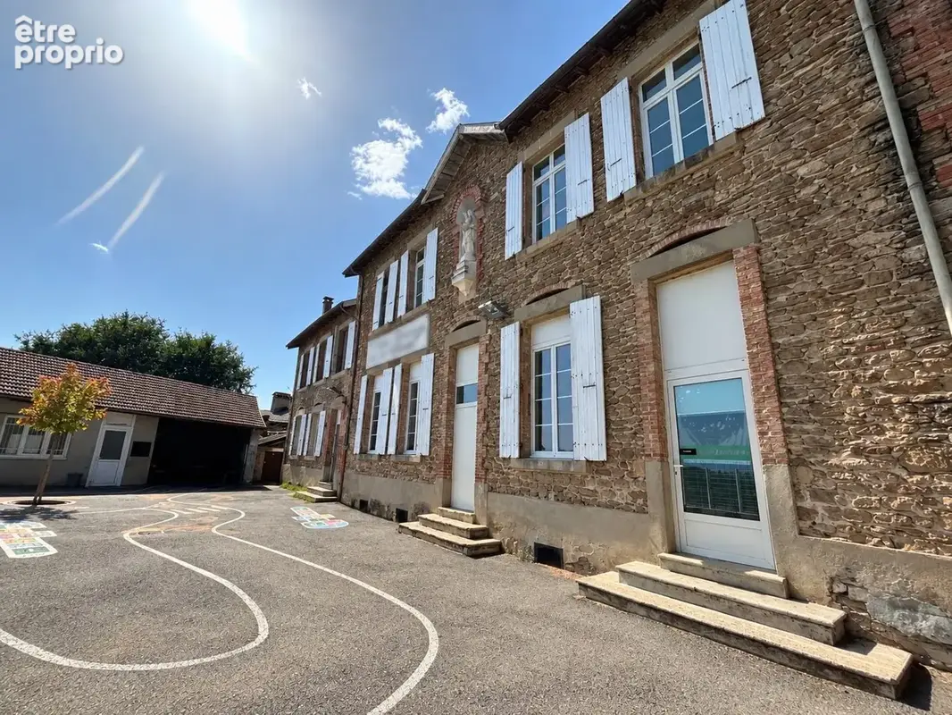 Maison 10 pièces 336 m² à vendre à Charmes-Sur-L'herbasse (26260) - photo 4