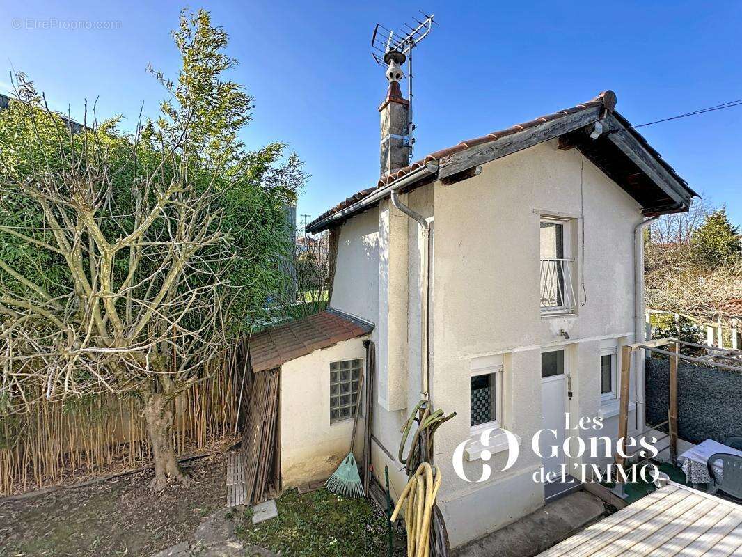 Maison à TASSIN-LA-DEMI-LUNE