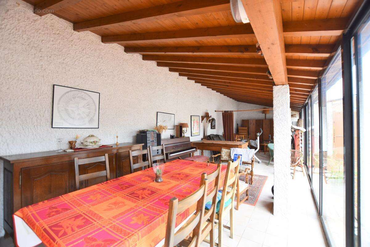 Maison à FRANCHEVILLE