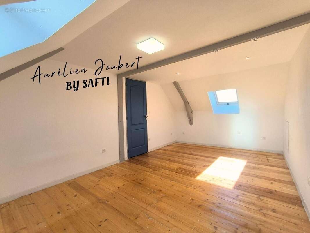 Maison 125 m² à Oulches  - photo 5