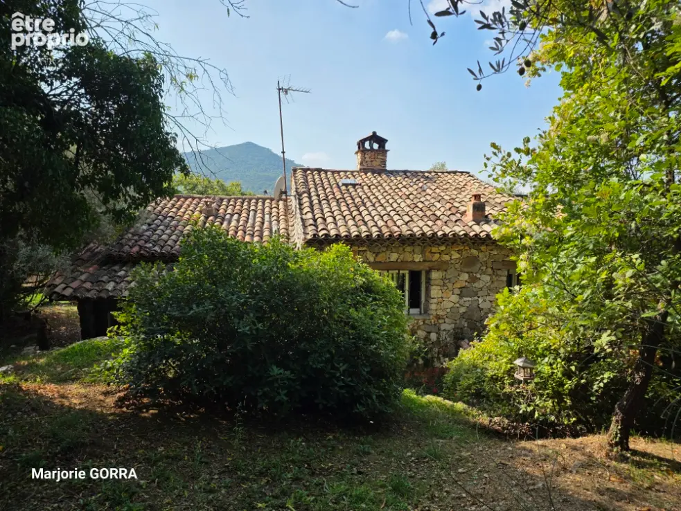 ROUGIERS VILLA T5 sur 1857 m² de terrain - photo 14