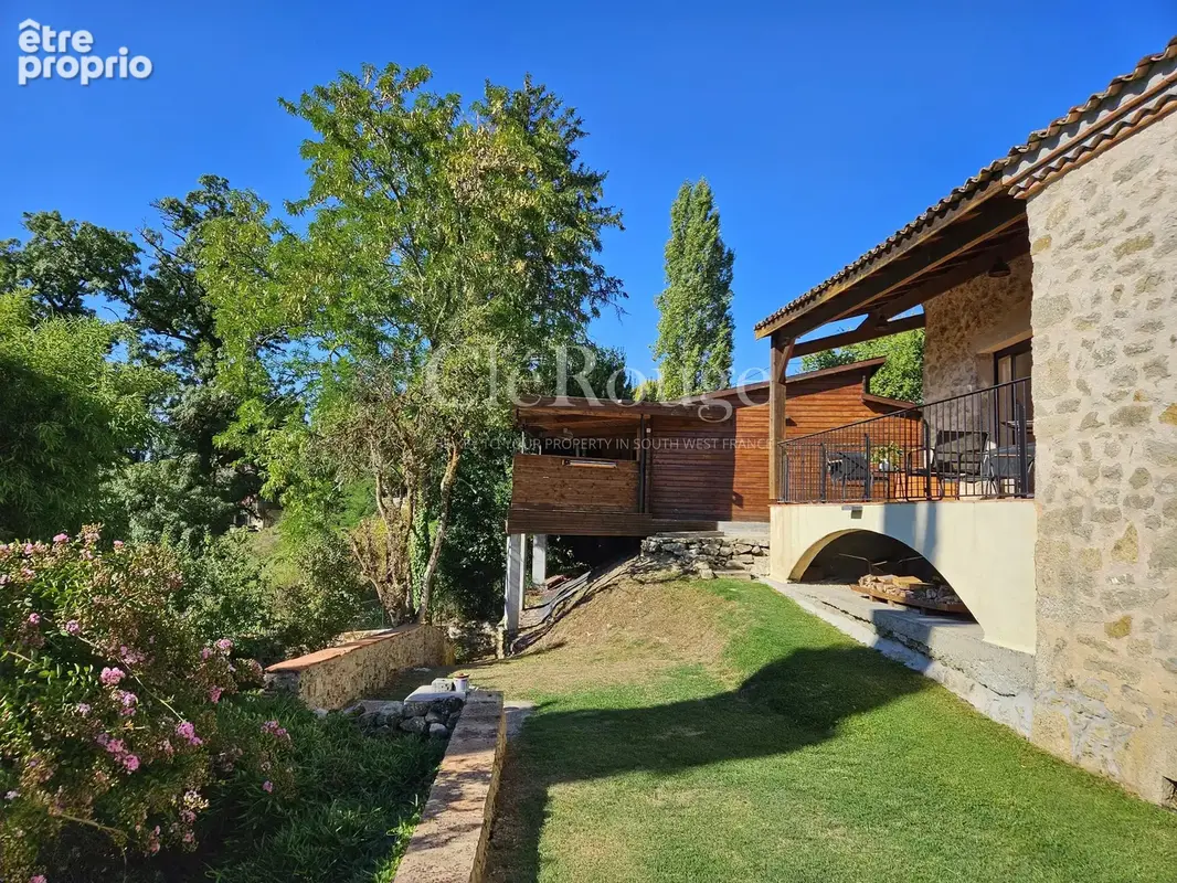 Proche de Monségur - Propriété de caractère en position privée, avec 4 chambres et piscine - photo 30