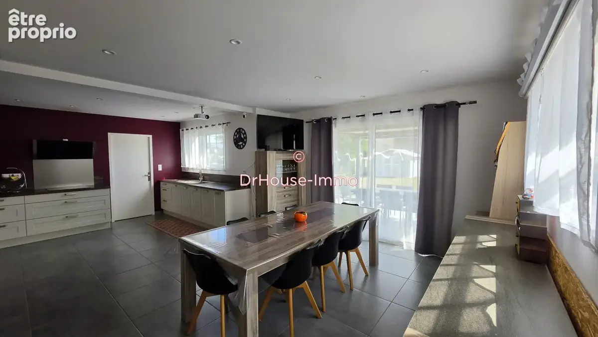 Maison 6 pièces 127 m² à vendre à Change (72560) - photo 6