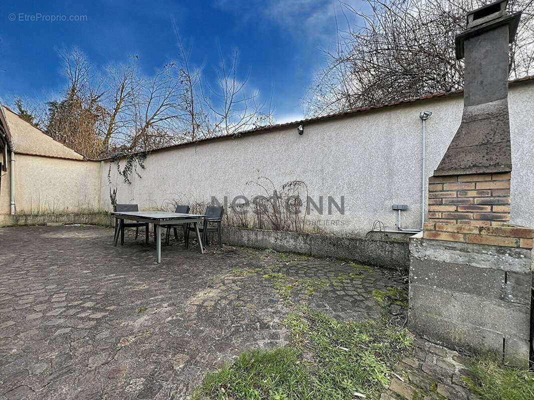 Maison à LIMEIL-BREVANNES