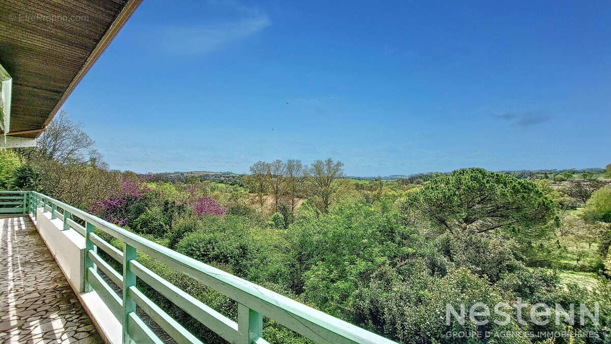 Maison à VALENCE-SUR-BAISE