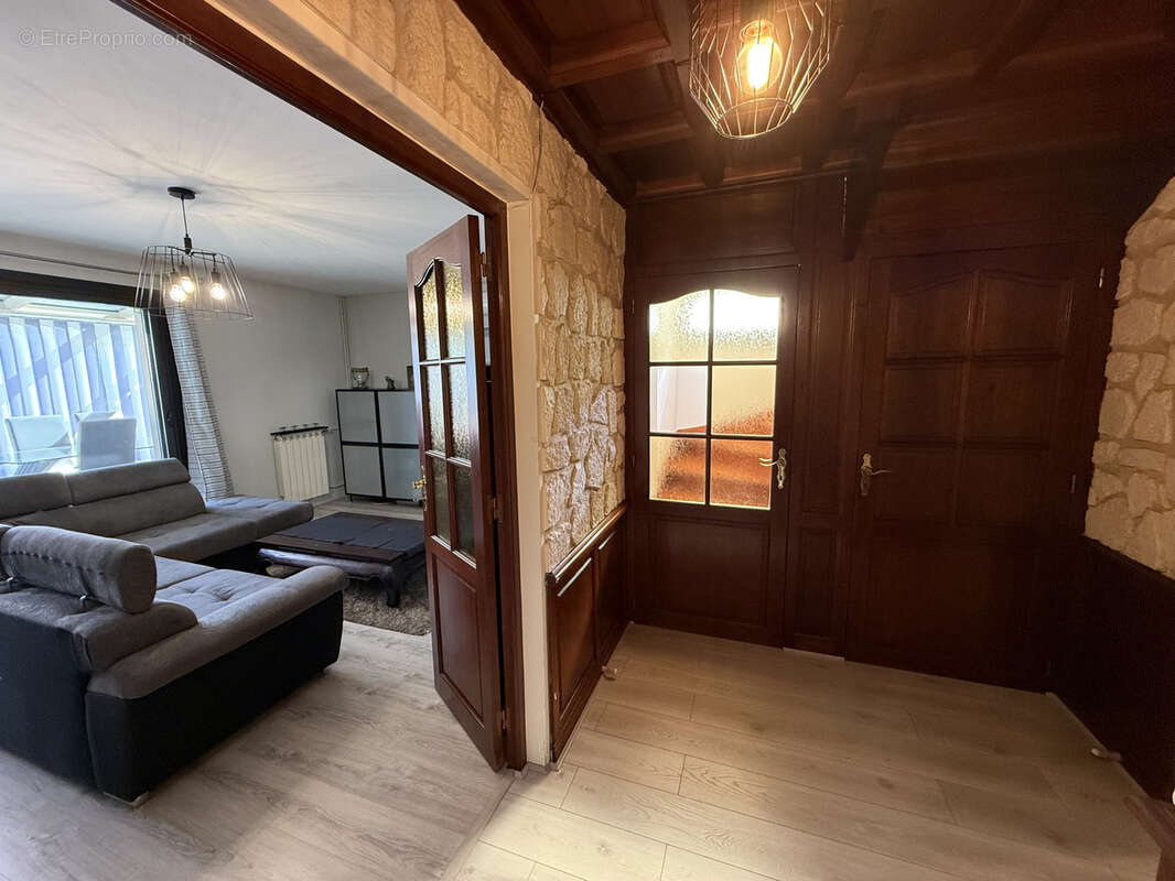 Maison à CHARVIEU-CHAVAGNEUX