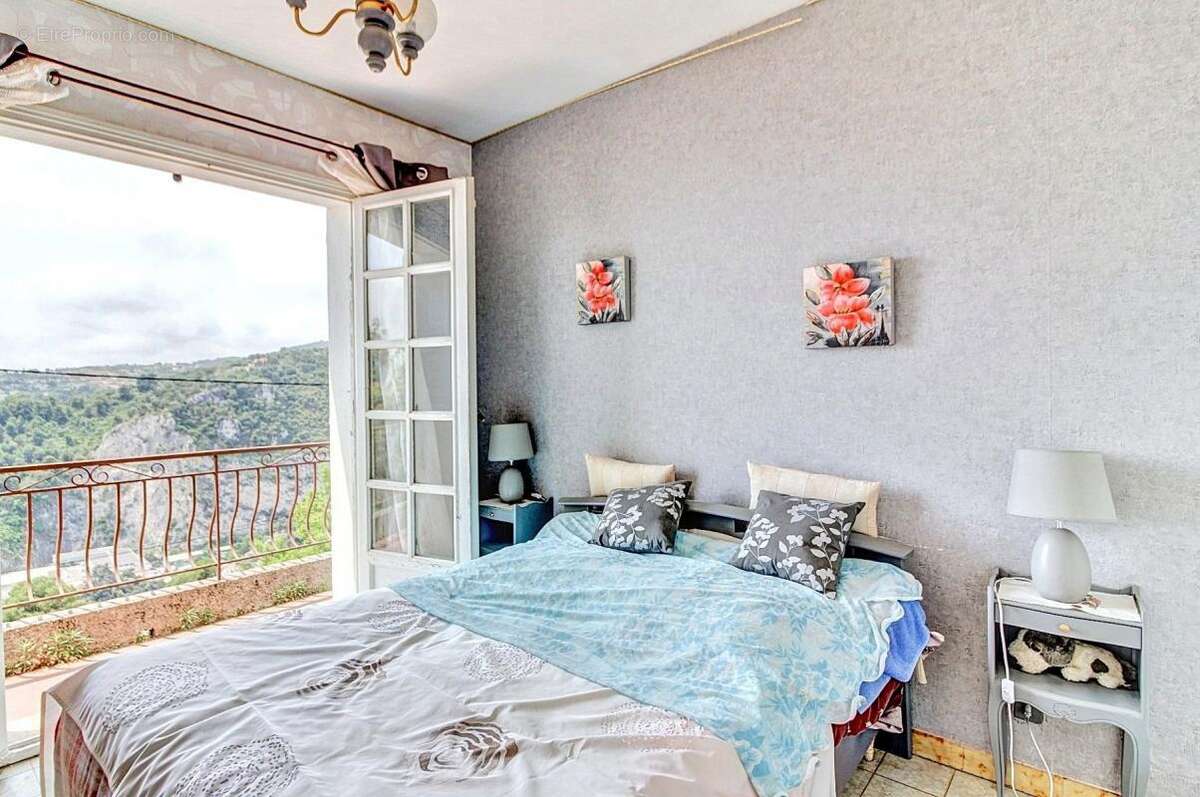 Maison à SAINT-ANDRE-DE-LA-ROCHE