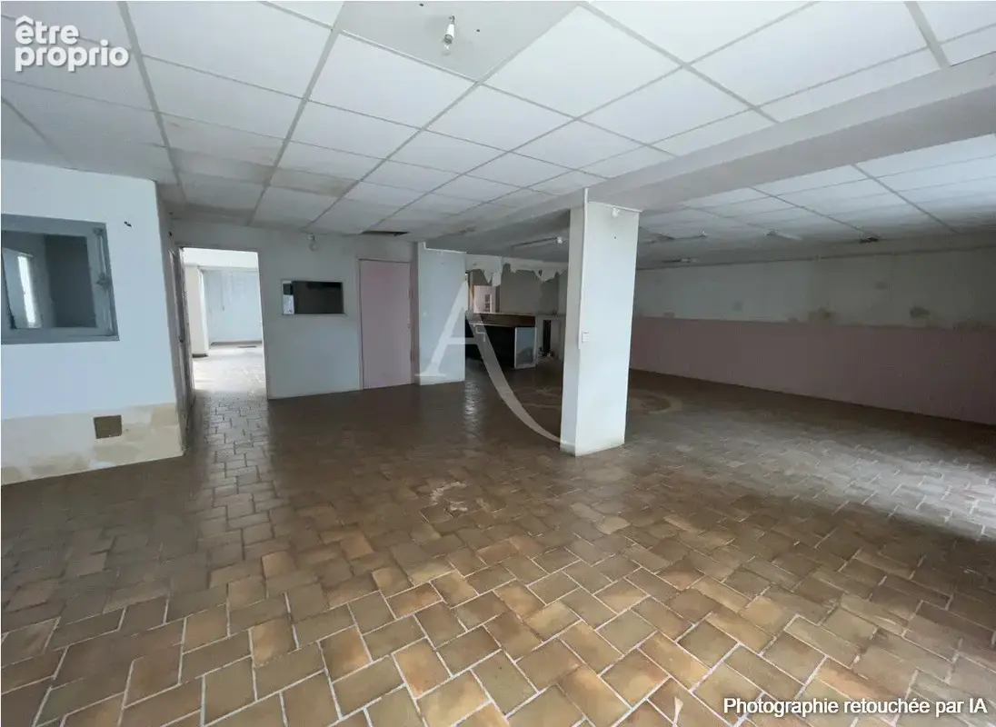 Photo Commerce à Fontenay-Le-Comte au prix de 71 850€