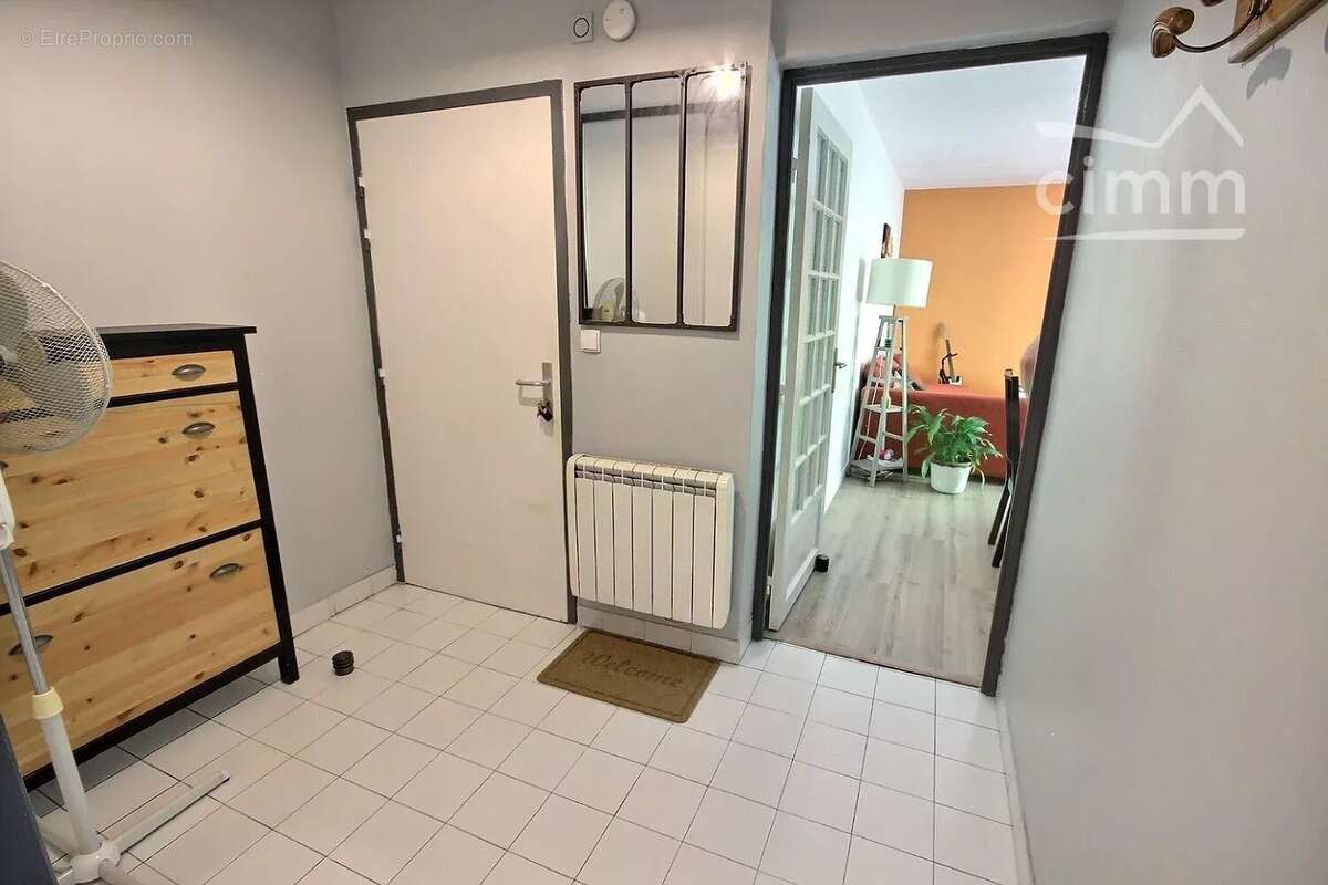 Vente t2 + garage  saint-etienne - photo 3