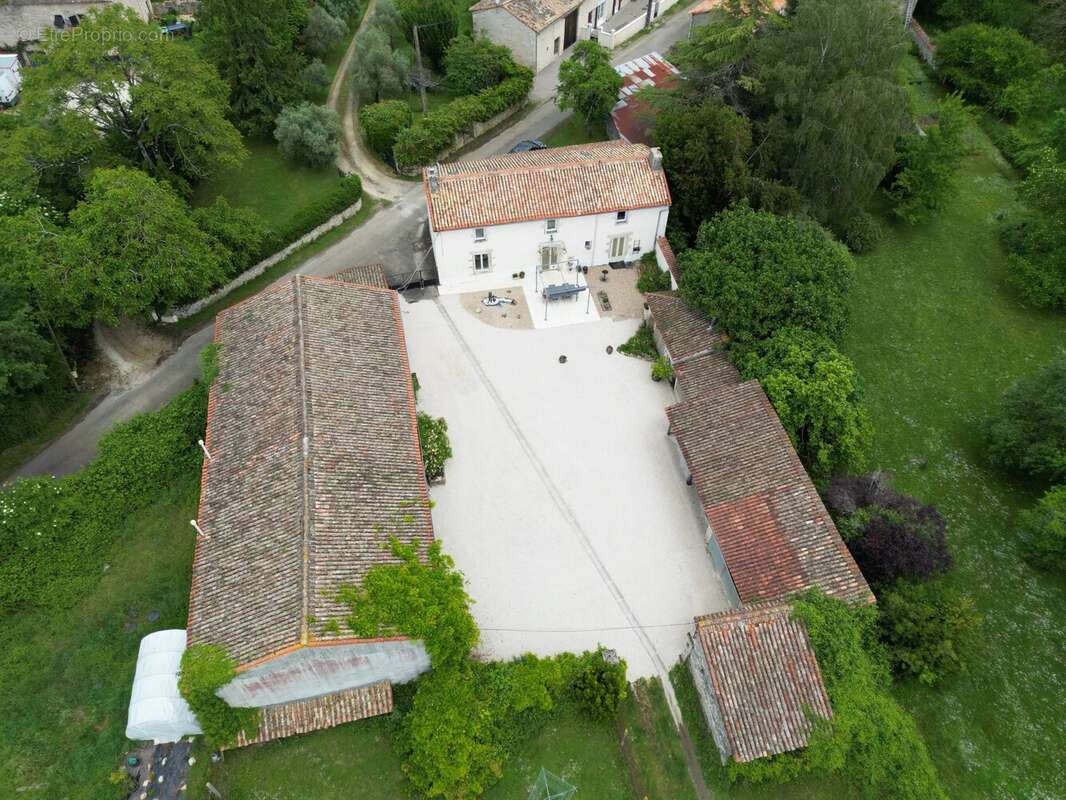 Maison à LA FORET-DE-TESSE