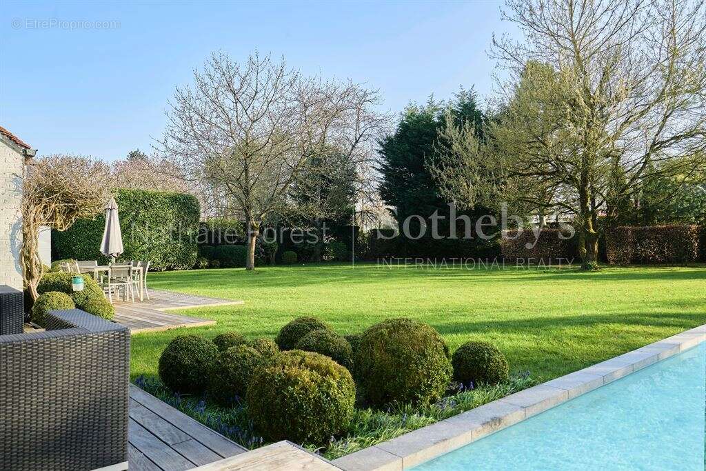 Rare villa d’exception à Croix, en fond d’allée privée avec piscine - photo 6