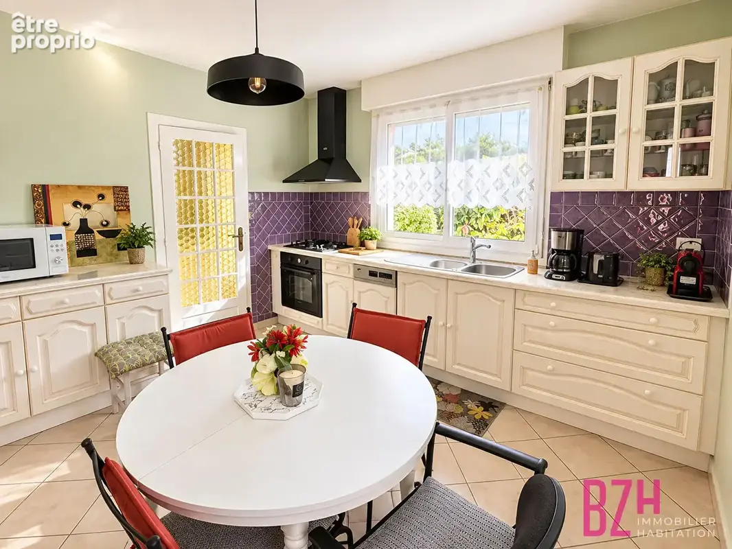 Maison Saint Ave - 4 chambres - garage- gare- hopital - 851 m² de terrain - photo 5